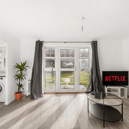 Cozy Luton Town Centre Retreat Apartment ภายนอก รูปภาพ